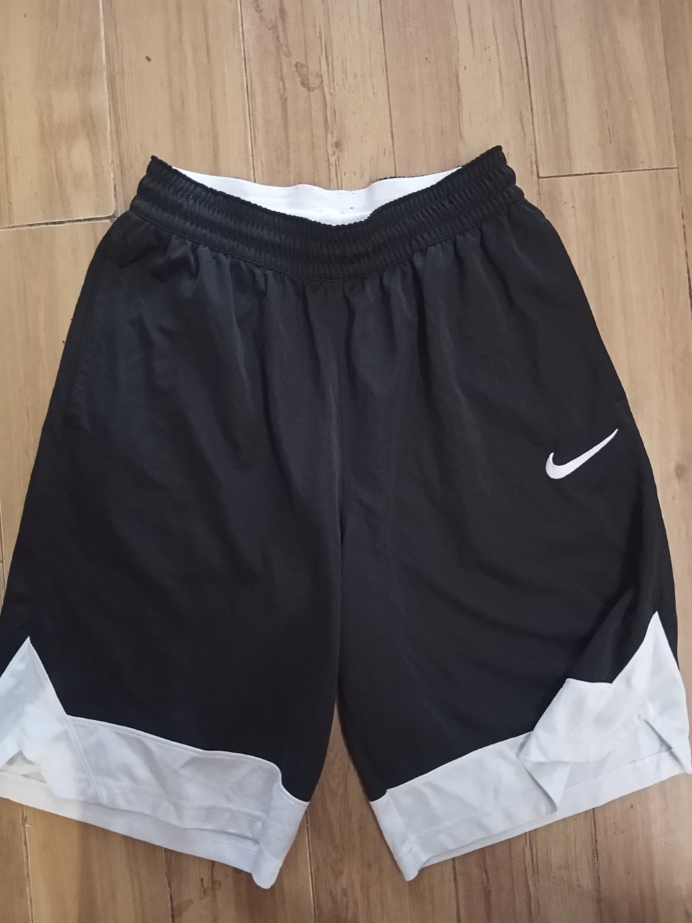 Nike Medium 16/18 Black Athletic Shorts with White Accent